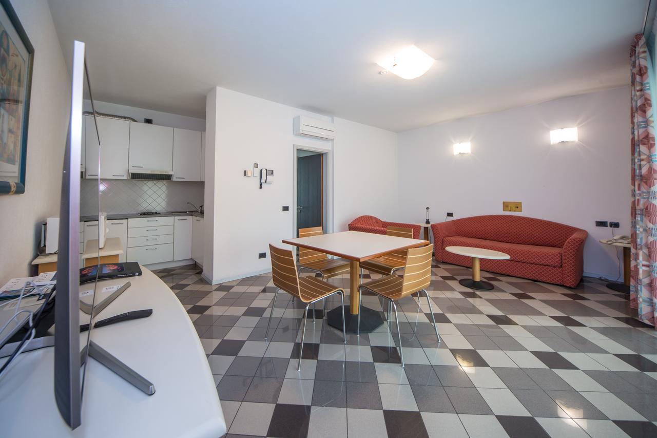 الشقق الفندقية سوندريوفي  Piazzi House المظهر الخارجي الصورة
